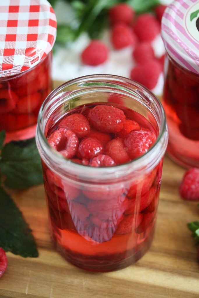 preserving raspberries in jars