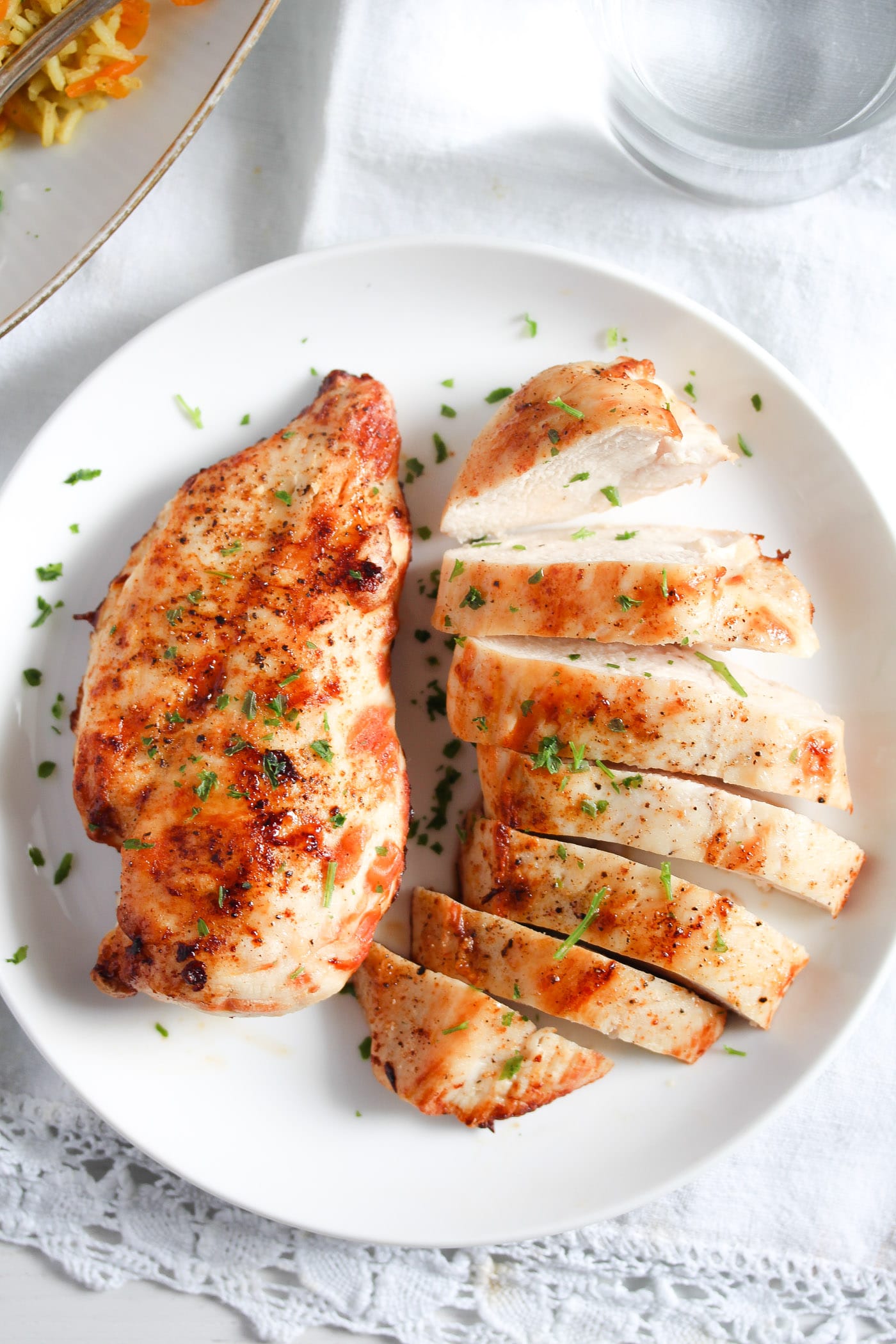 juicy chicken cooked in the air fryer from frozen
