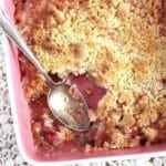 dessert with gooseberries and crumbles on top