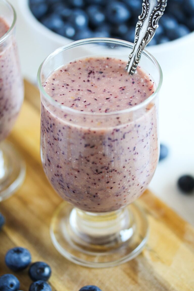 Peach Blueberry Smoothie with Oatmeal (Vegan)