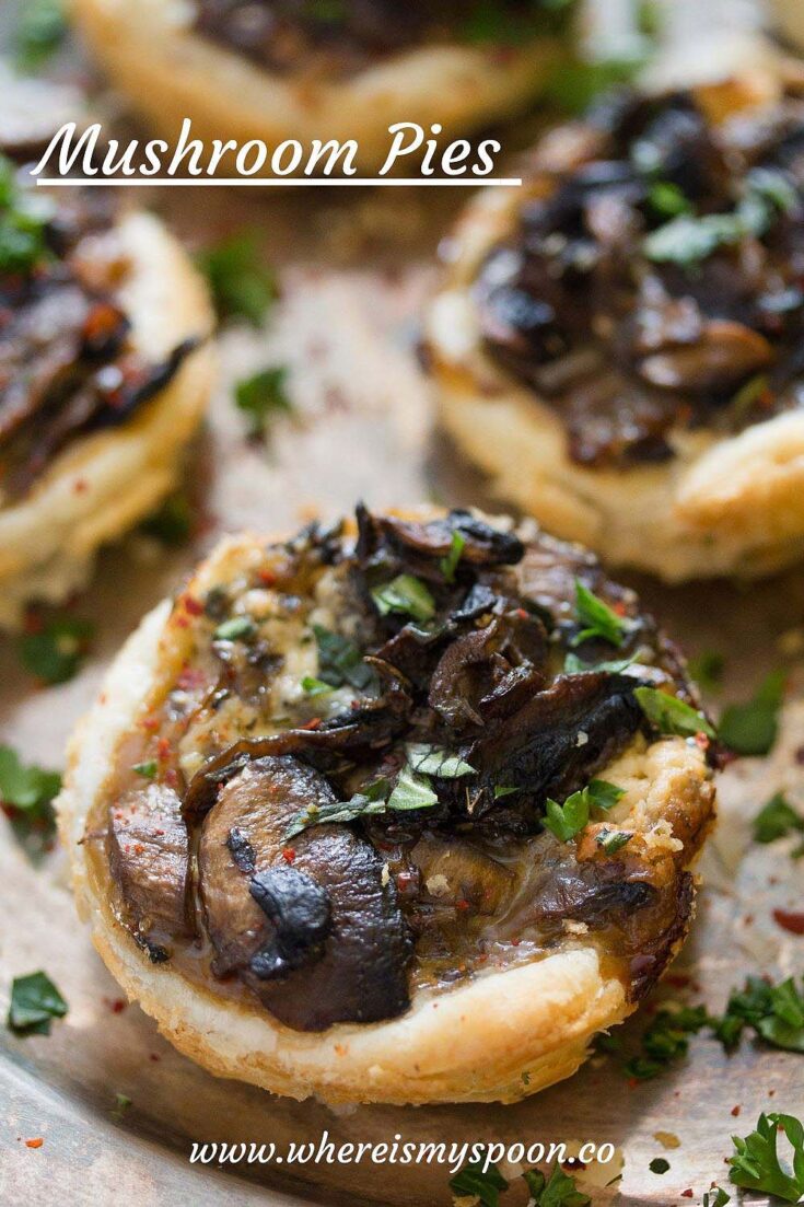 Mini Mushroom Pies (with Puff Pastry and Parmesan)