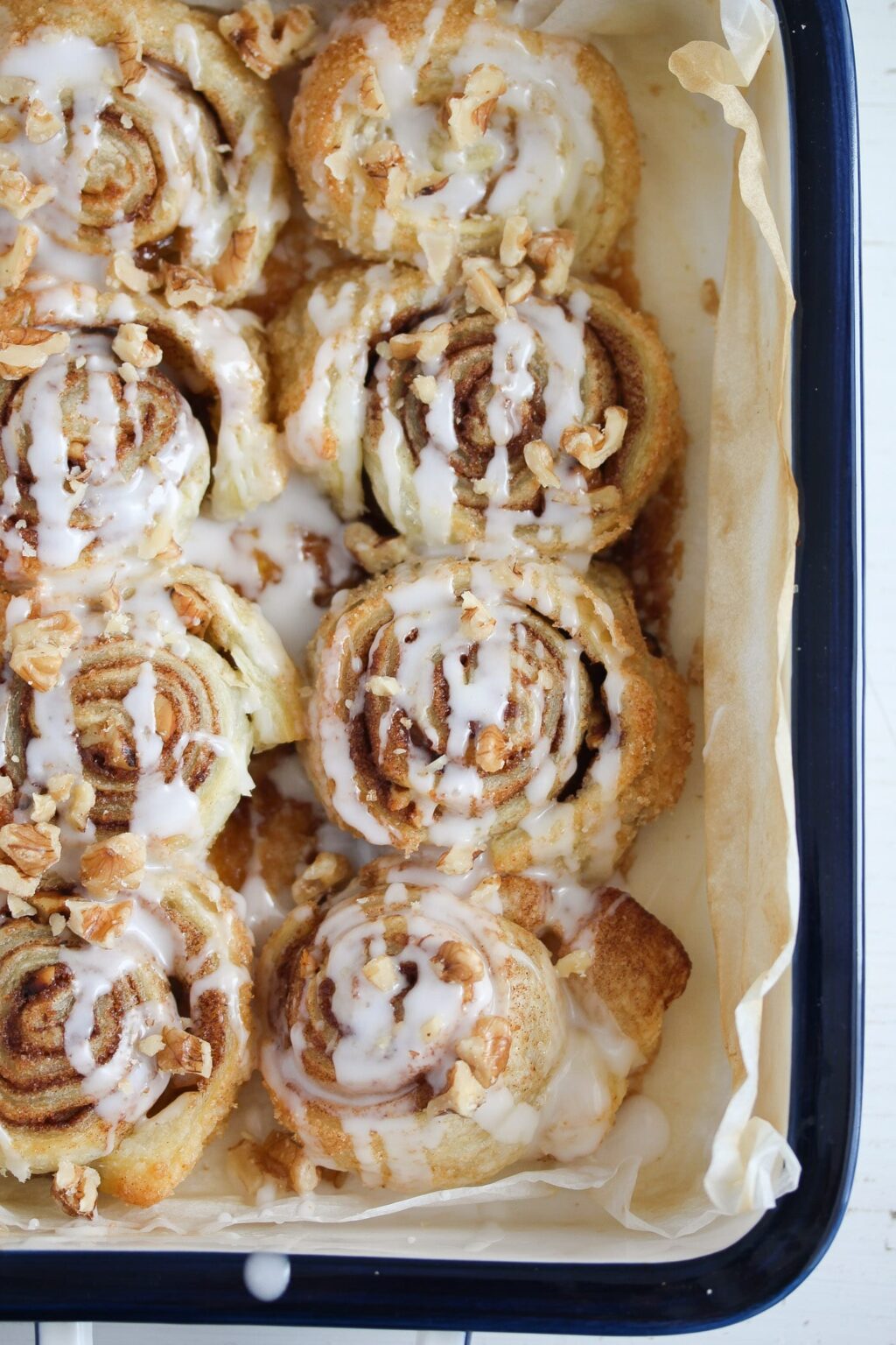 Cinnamon Rolls with Puff Pastry (and Icing)