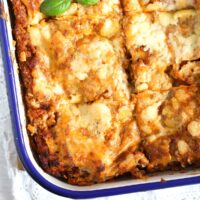 lasagne thermomix with golden cheese on top.