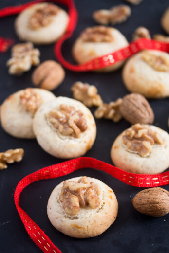 Chinese Cookies with Walnuts (for Chinese New Year)