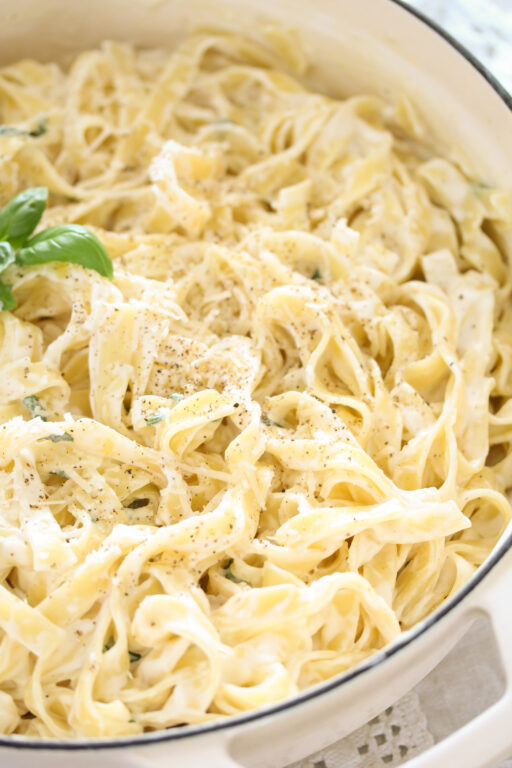 Quick Pasta with Cream Cheese (Basil and Garlic)