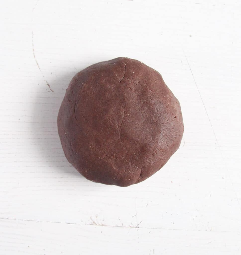 ball of shortcrust dough made with cocoa.