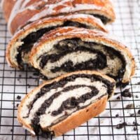 sliced polish poppy seed roll on the table.