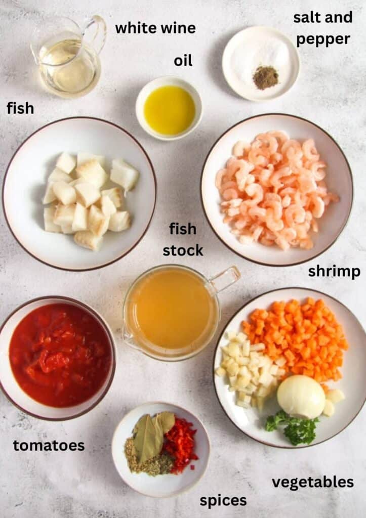 labeled ingredients for making stewed fish.