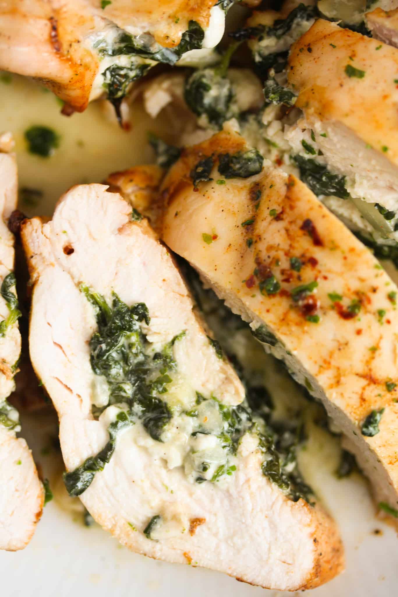 spinach and cheese stuffed chicken