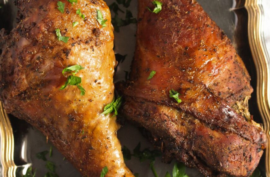 Slow Cooker Turkey Legs (with Gravy)