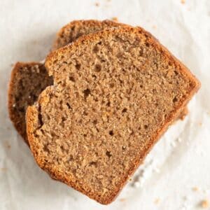 spel flour banana bread slices.