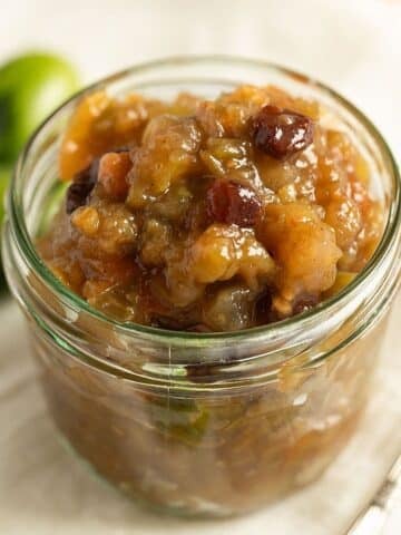 mincemeat with green tomatoes in a small jar.